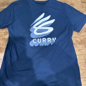 2 Boys Under Armour tshirts S